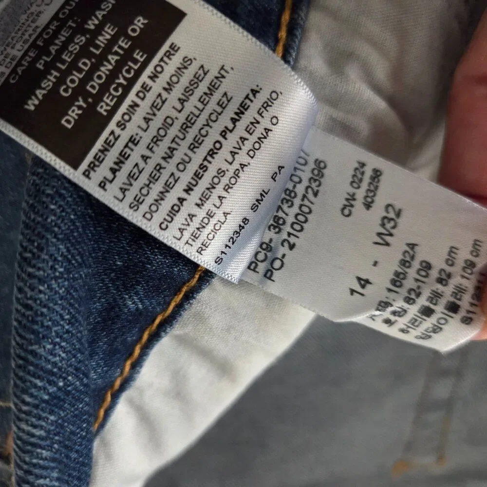 EUC SIGNATURE LEVIS STRAUSS HERITAGE MID RISE BOYFRIEND CUFFED JEANS SIZE 14 WMN